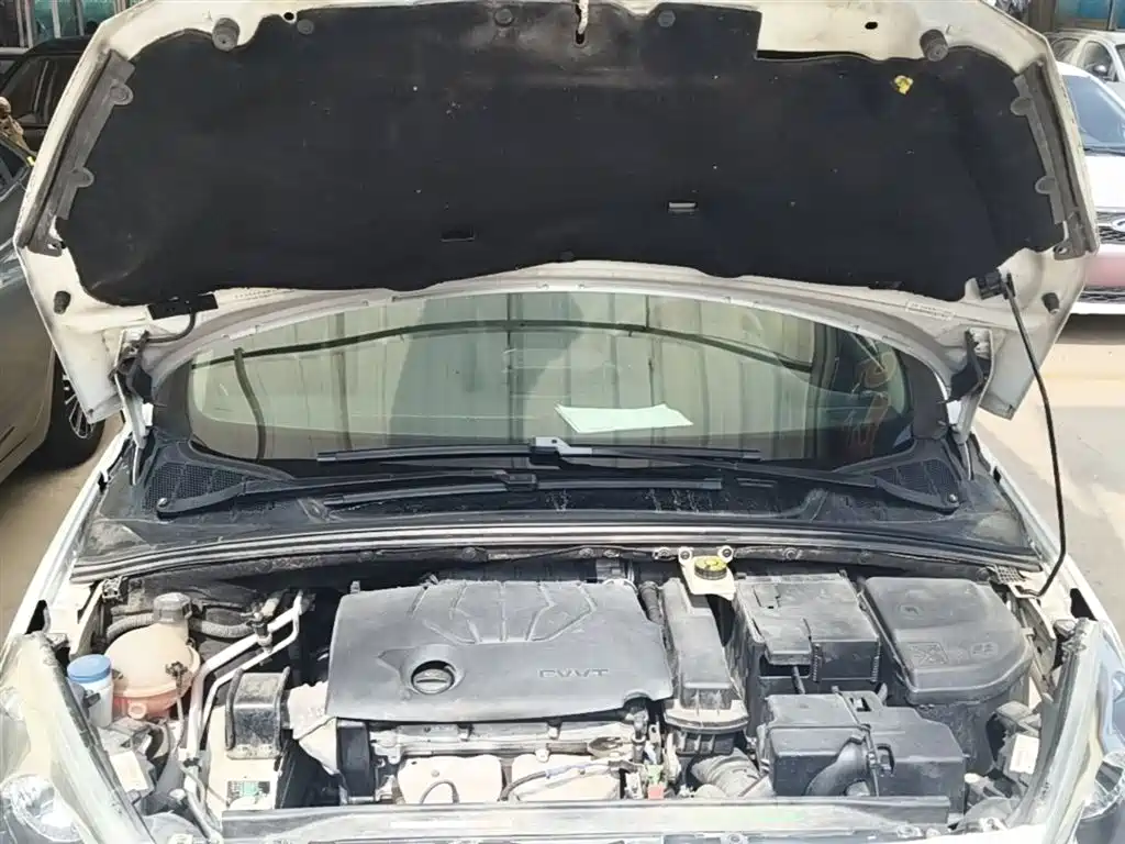 Peugeot 308 2014 Model Joy Edition Classic 1.6L Automatic Superior Style фото 20