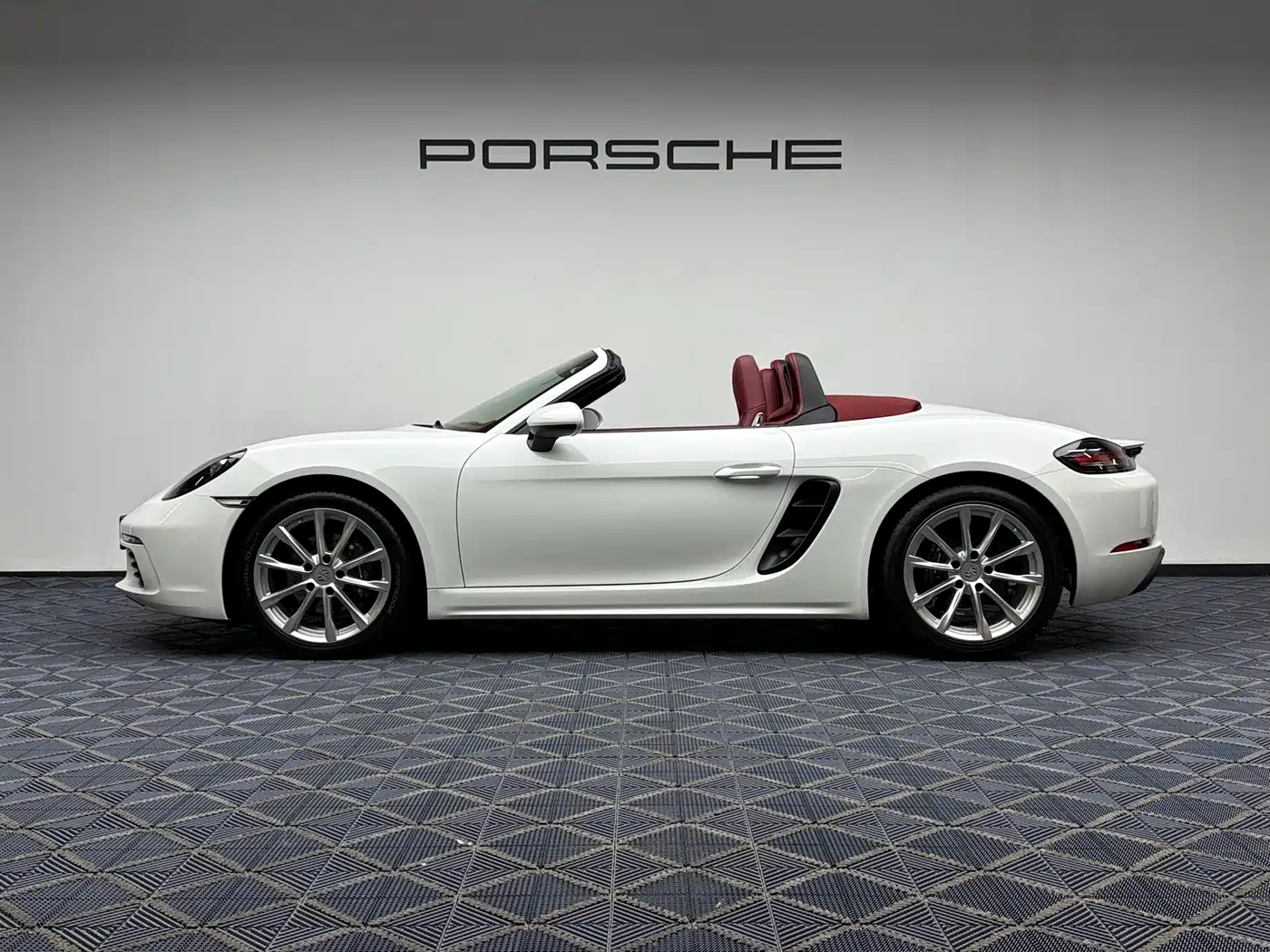 Porsche 718 2022 Boxster 2.0T фото 11