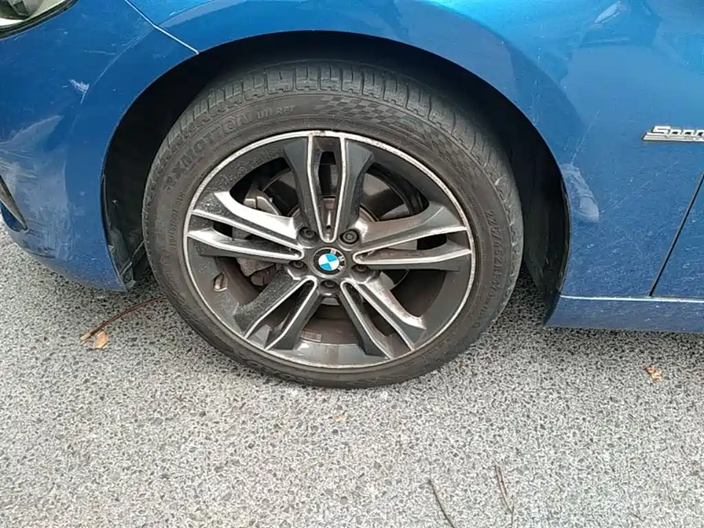 BMW 1 Series 2017 118i Sport фото 23