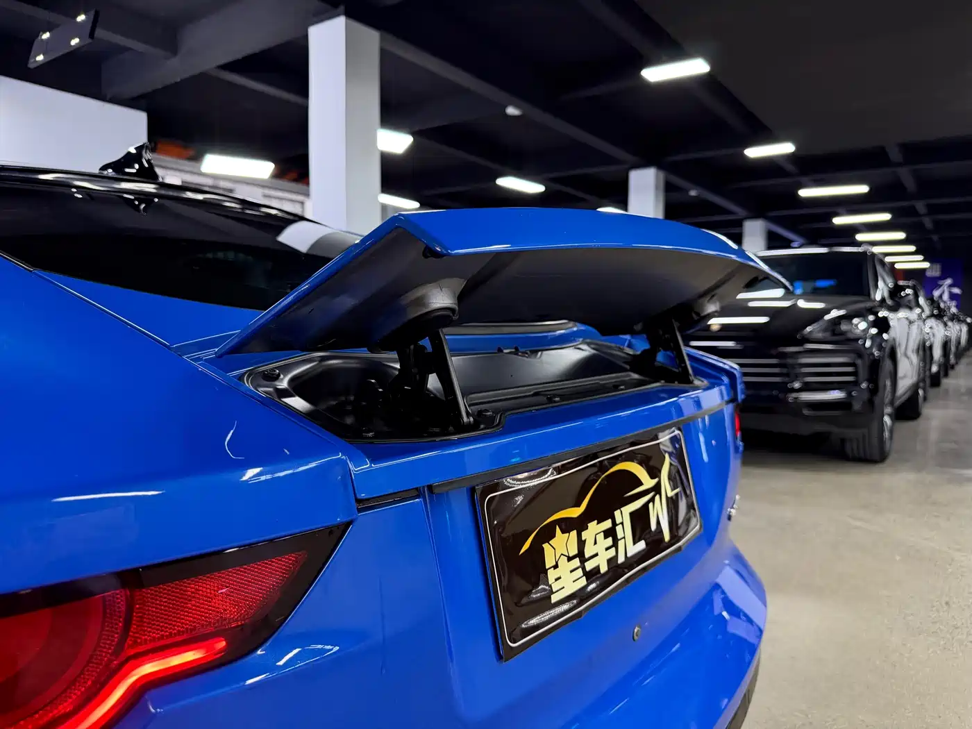 Photo 26 - Jaguar F-TYPE