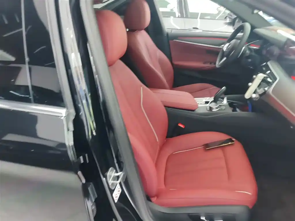 BMW 5 Series 2023 530Li Leading M Sport Package фото 25