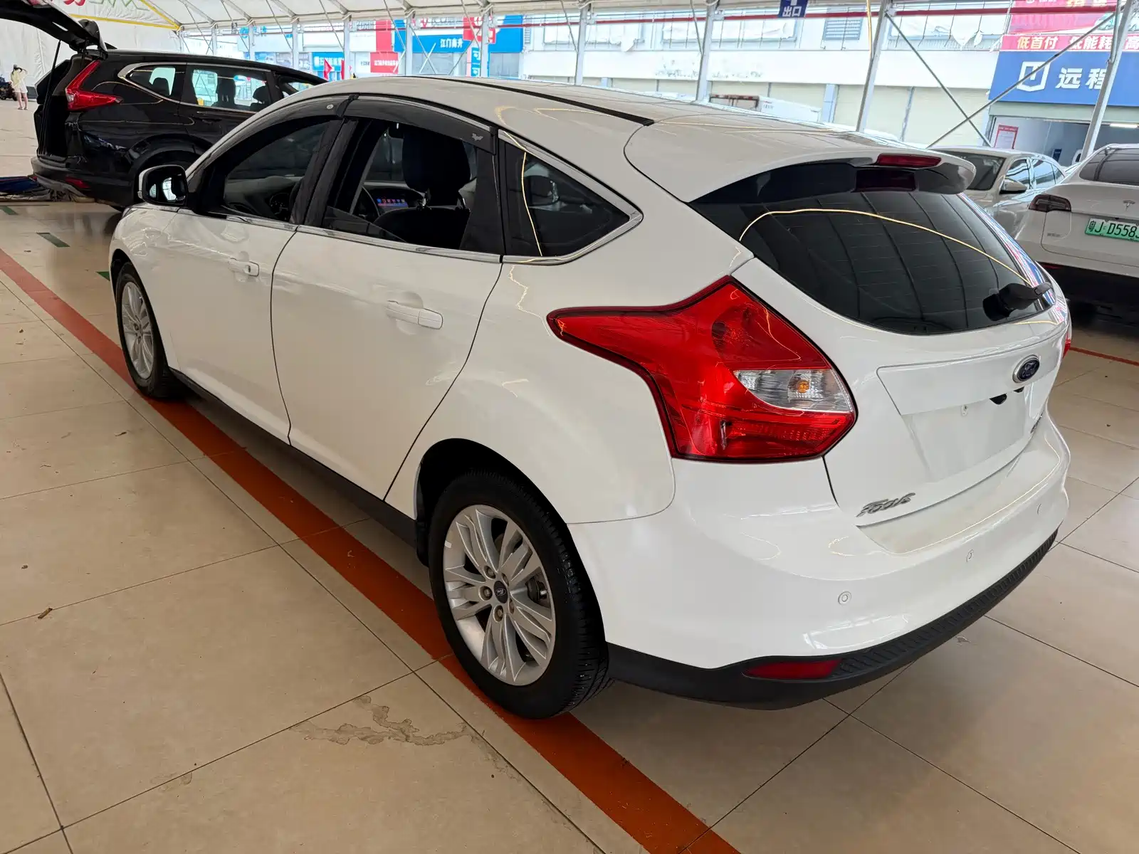 Фото 7 - Ford Focus
