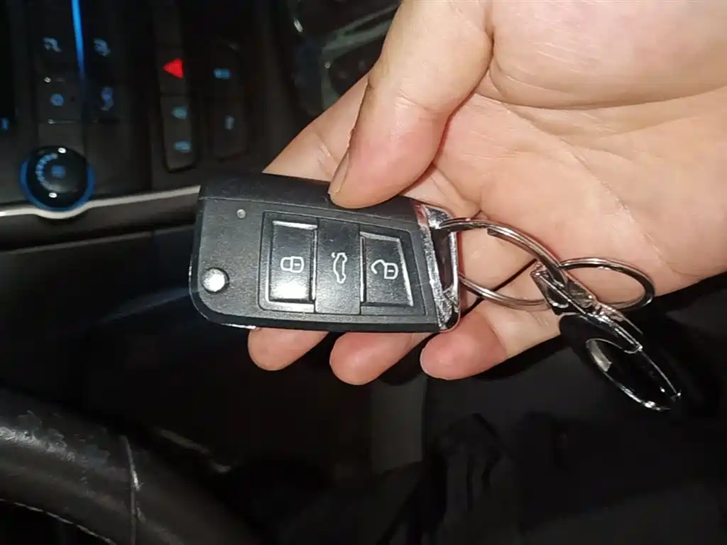 Chevrolet Malibu 2013 2.0L Automatic Luxury Edition фото 9