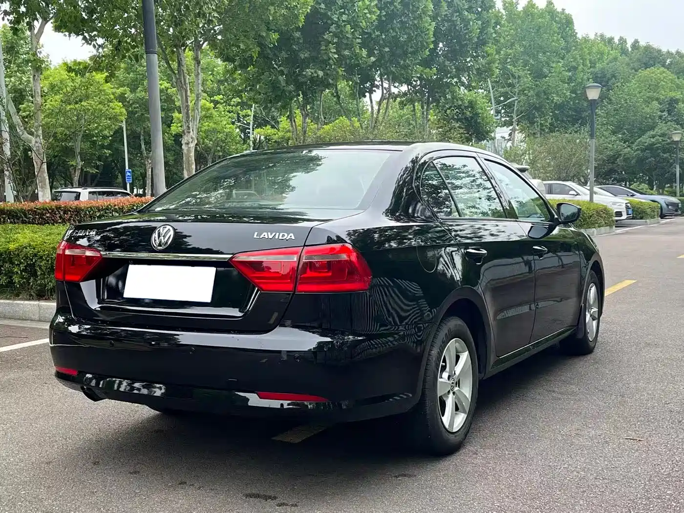 Volkswagen Lavida 2013 Facelift Classic 1.6L Automatic Trend фото 7