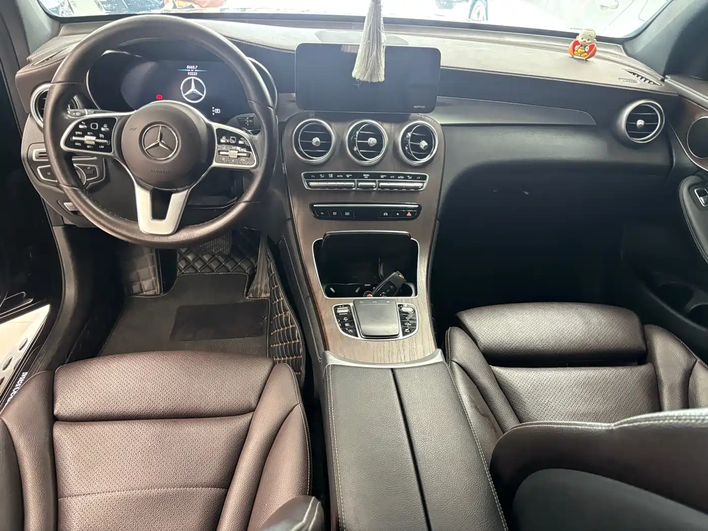 Mercedes-Benz GLC 2020 Facelift GLC 300 L 4MATIC Dynamic фото 10