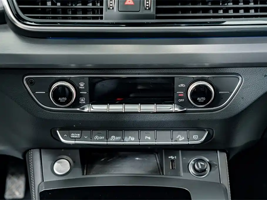 Audi Q5L Sportback 2021 40 TFSI Fashion фото 13