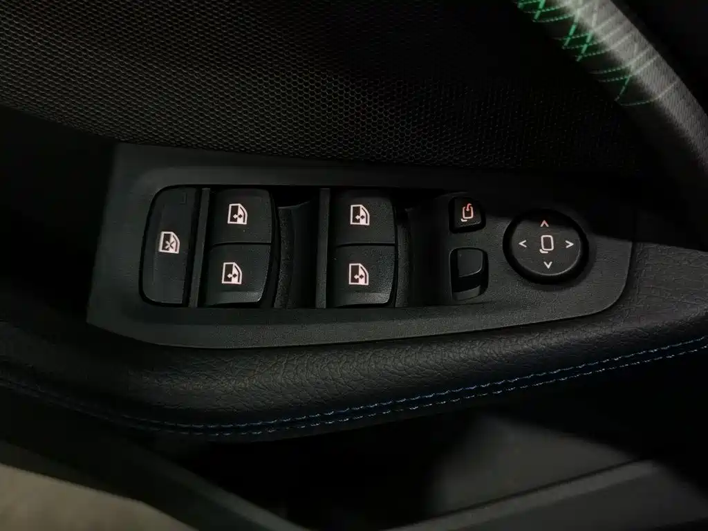 Фото 9 - BMW 2 Series (Import)