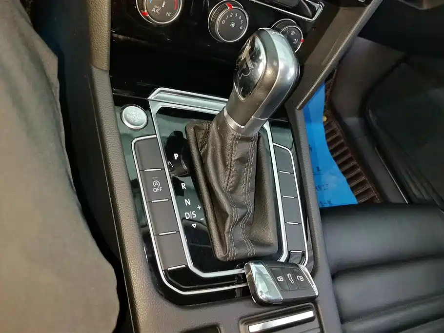 Volkswagen Magotan 2019 330TSI DSG Leading China V фото 16