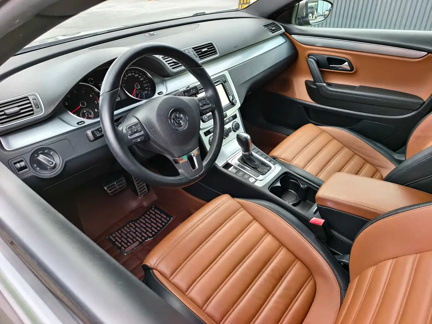 Volkswagen FAW-Volkswagen CC 2013 2.0TSI Luxury фото 9