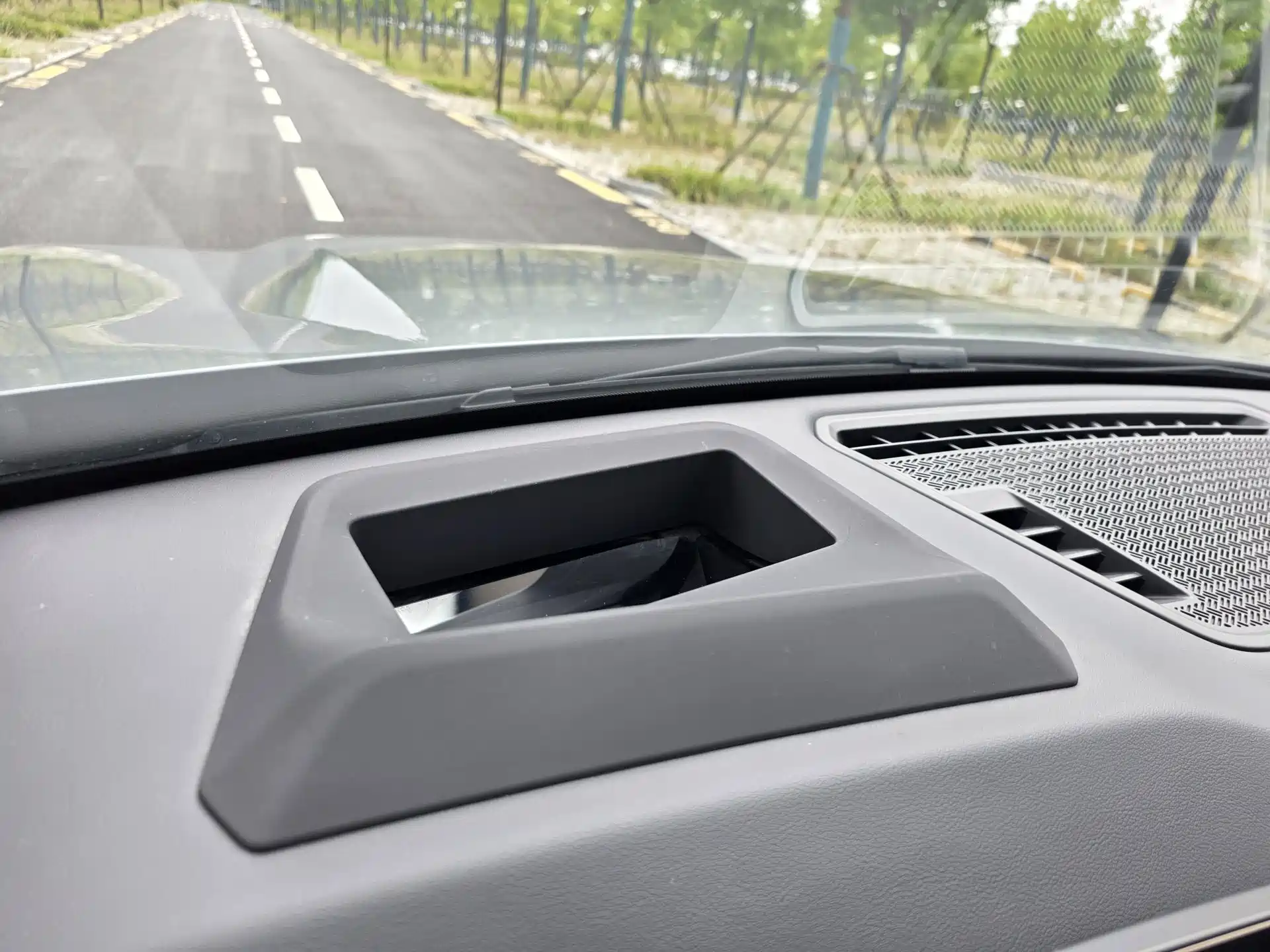 Photo 22 - BMW iX1