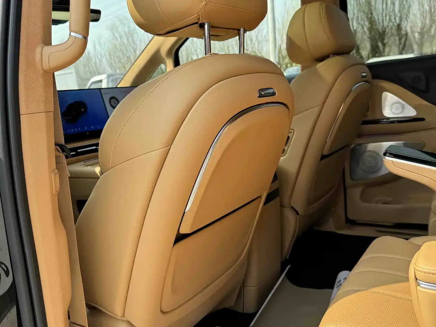 Voyah Auto Voyah Dreamer 2025 PHEV AWD Flagship Kunpeng Edition фото 6