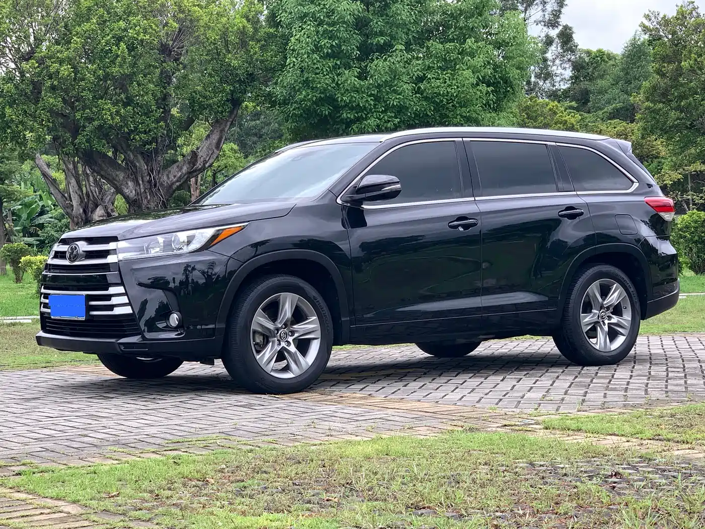 Toyota Highlander 2018 2.0T 4WD Luxury 7-seater China VI