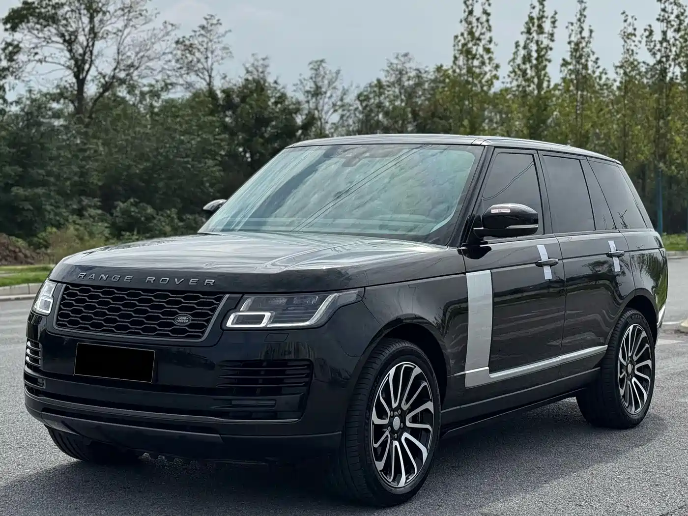 Land Rover Range Rover 2019 3.0 SCV6 Heritage Edition фото 2