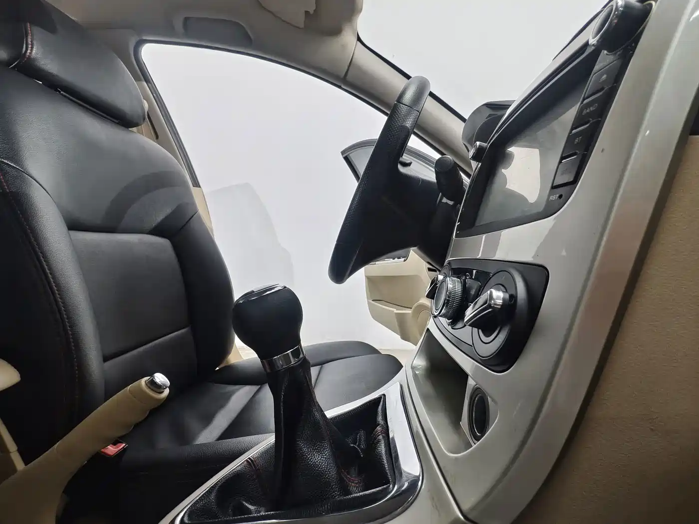 Zhonghua H330 2016 2013 1.5L Manual Comfort