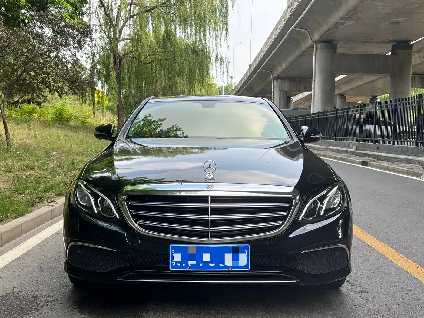 Mercedes-Benz E-Class 2016 E 300 L Fashion Type фото 2