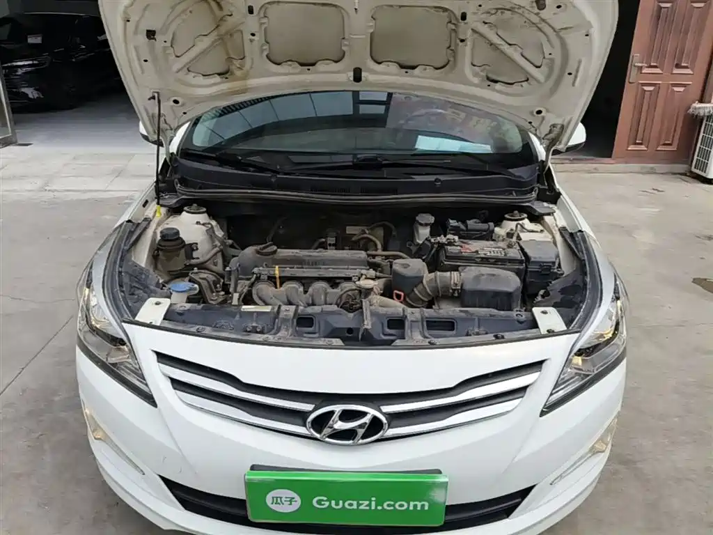 Hyundai Verna 2014 1.4L Automatic Smart GLS фото 20