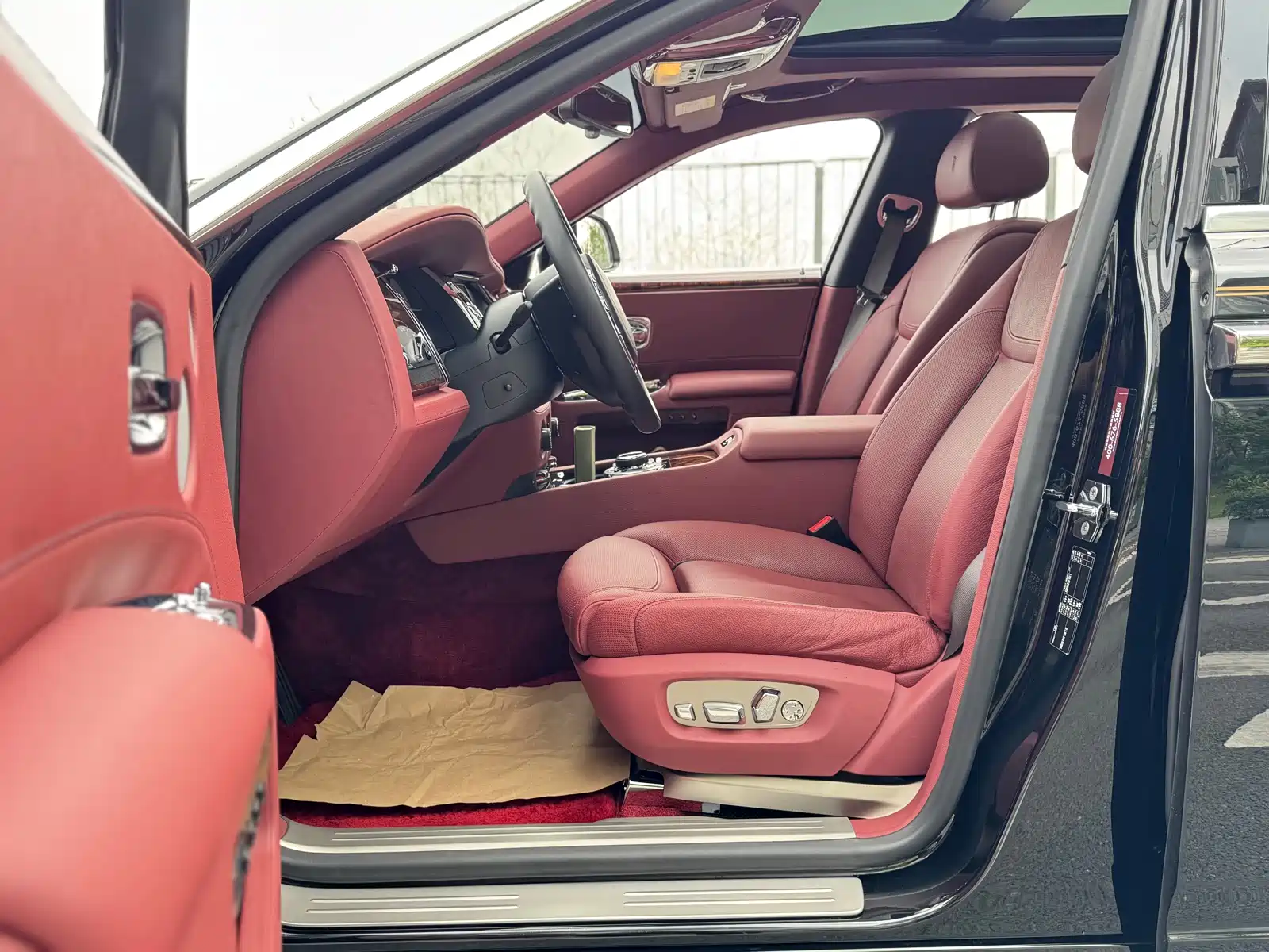 Фото 22 - Rolls-Royce Ghost