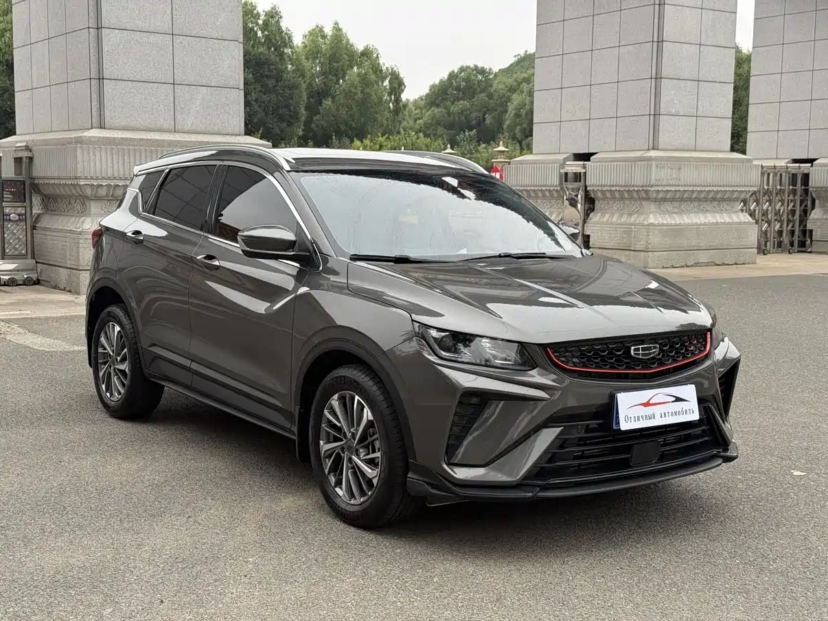 Фото 3 - Geely Binyue
