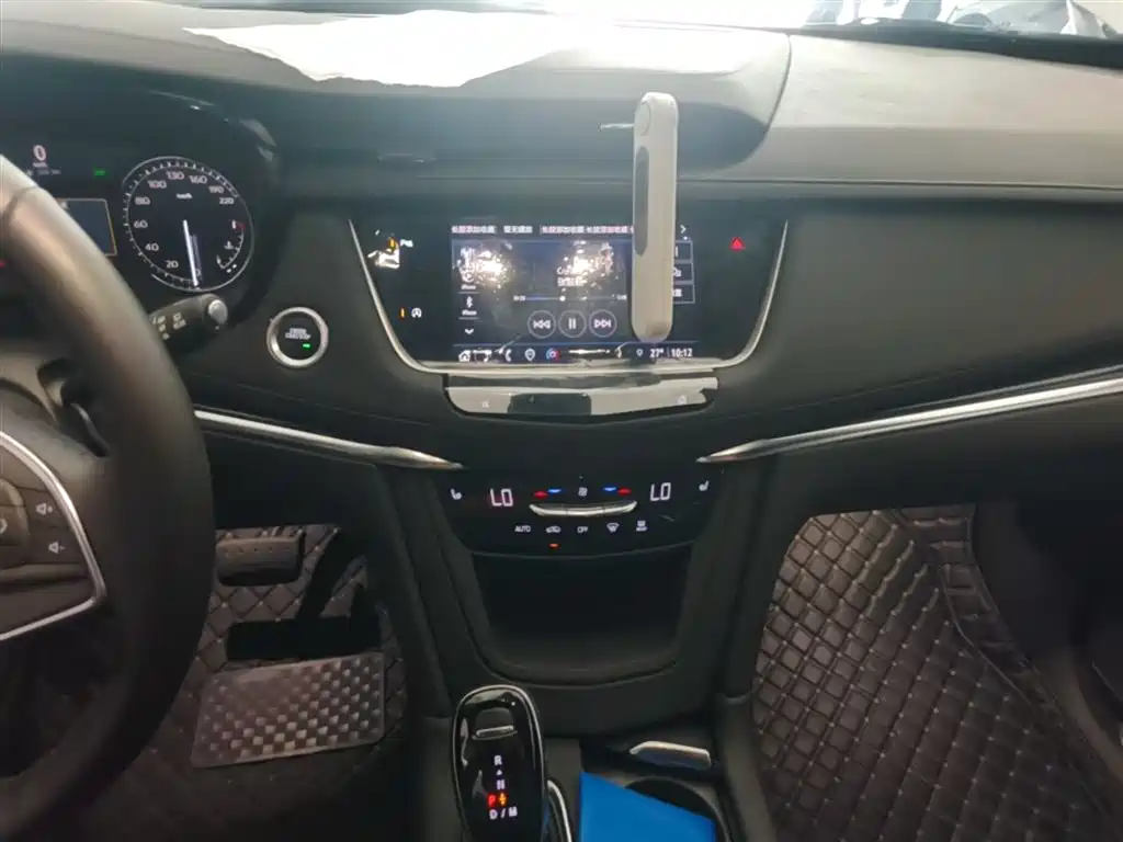 Cadillac XT5 2024 2.0T FWD Fashion Edition фото 13