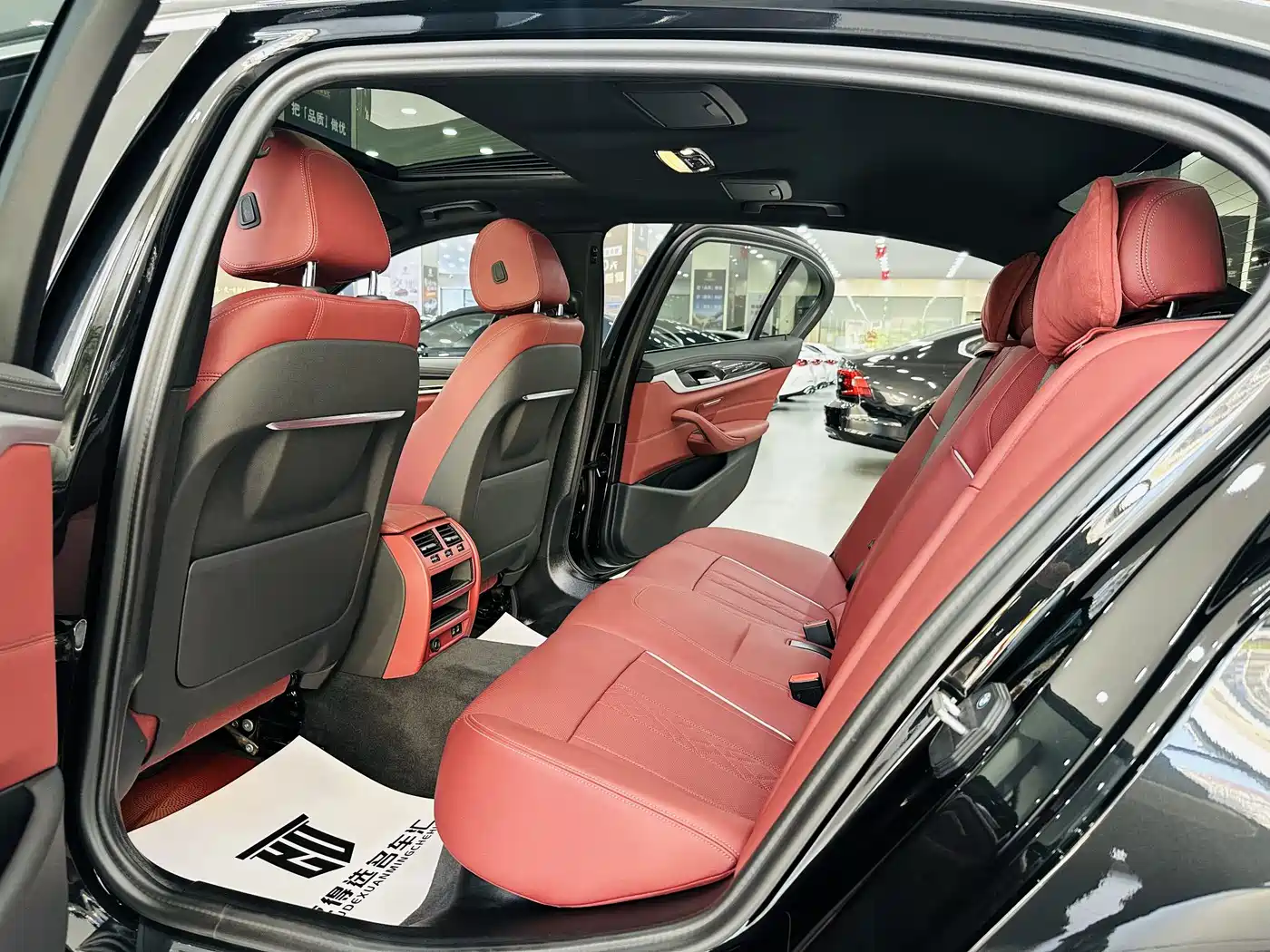 BMW 5 Series 2022 Model Second Facelift 525Li M Sport Package фото 6