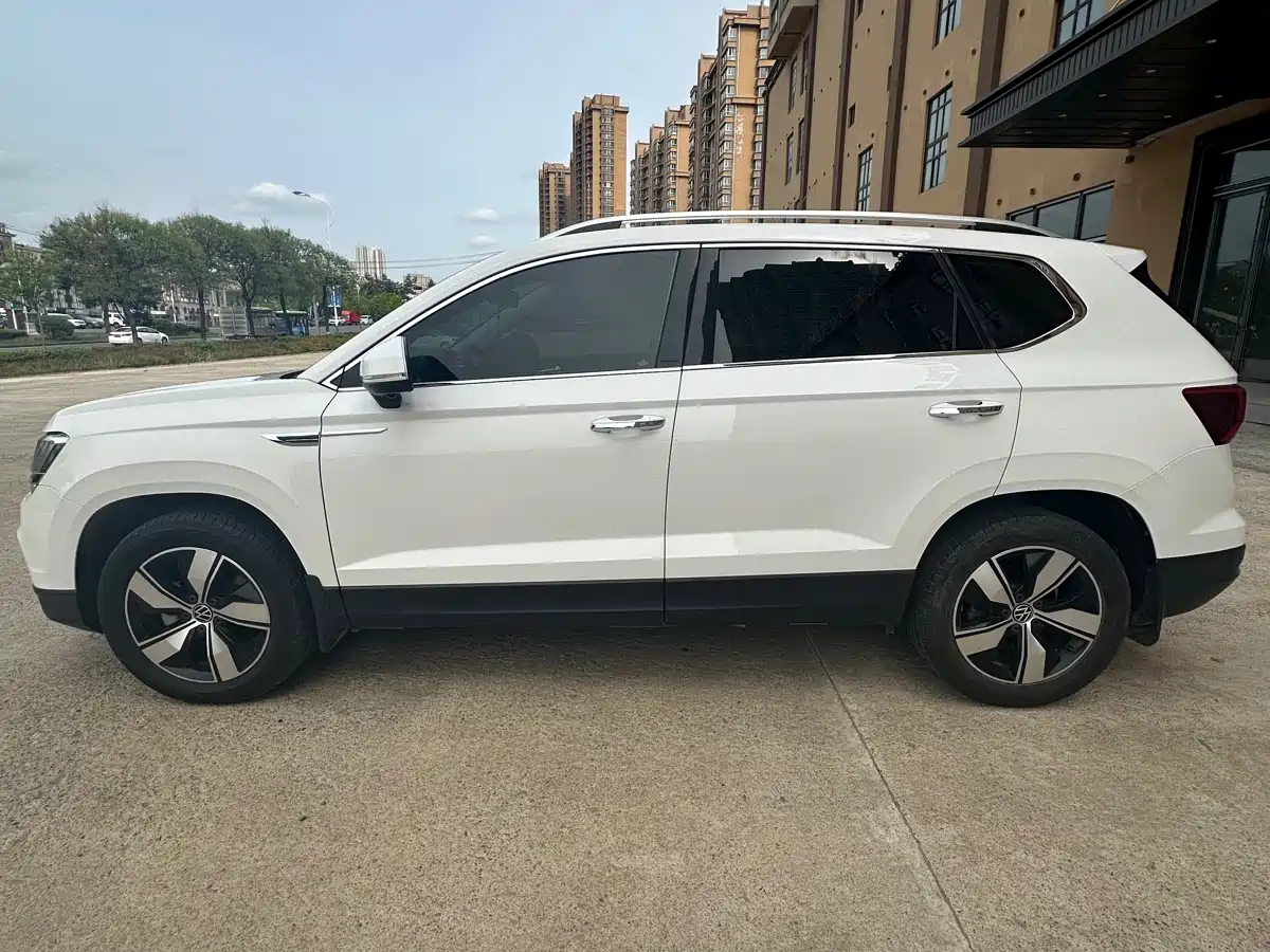 VOLKSWAGEN TUYUE