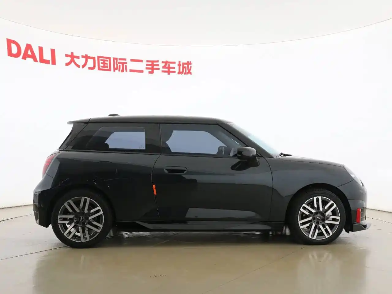 MINI Electric MINI COOPER 2025 2024 456km COOPER E Classic