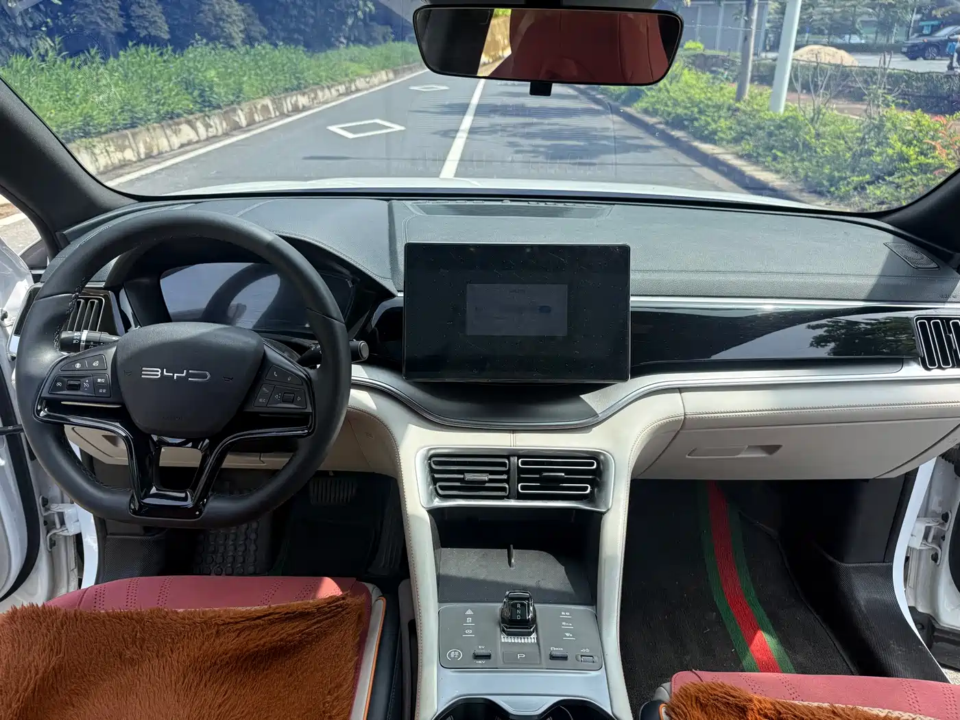 BYD Song PLUS PHEV 2024 Glory Edition DM-i 110km Flagship фото 11