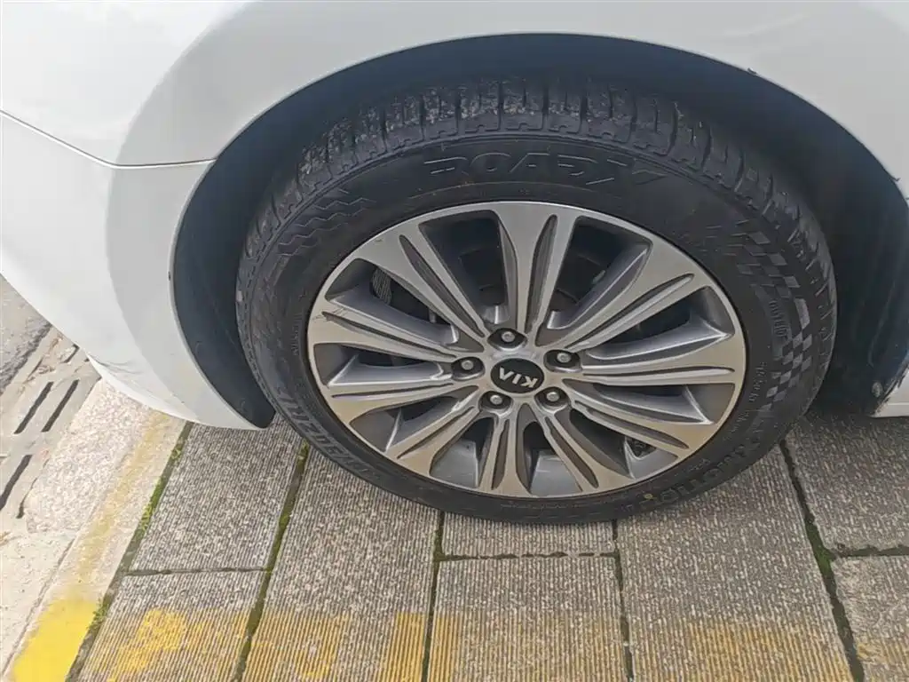 Kia K4 2014 1.8L Automatic DLX фото 23