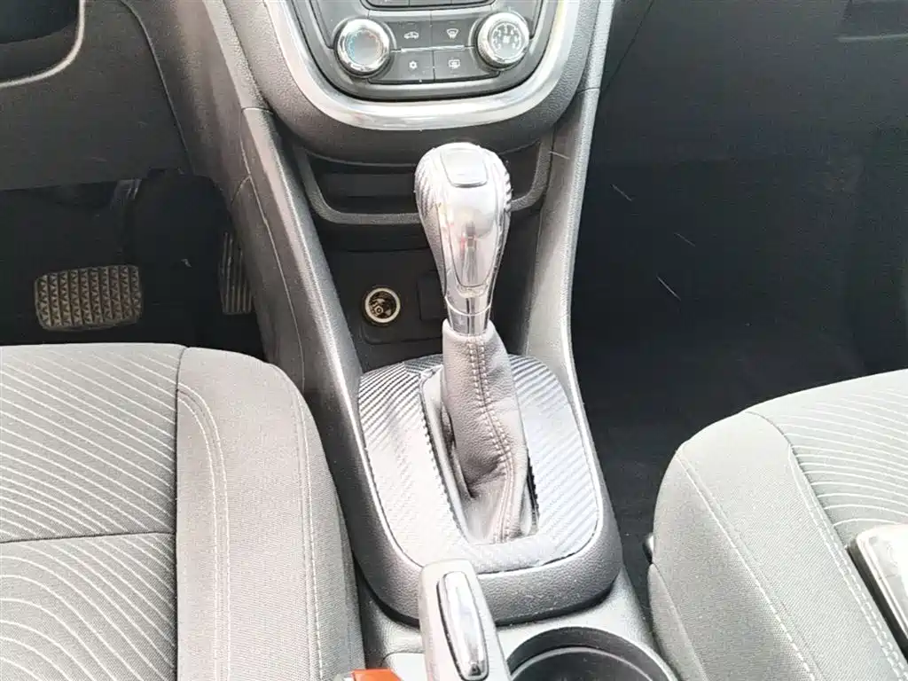 Buick Encore 2014 1.4T Automatic 2WD Urban Elite фото 14