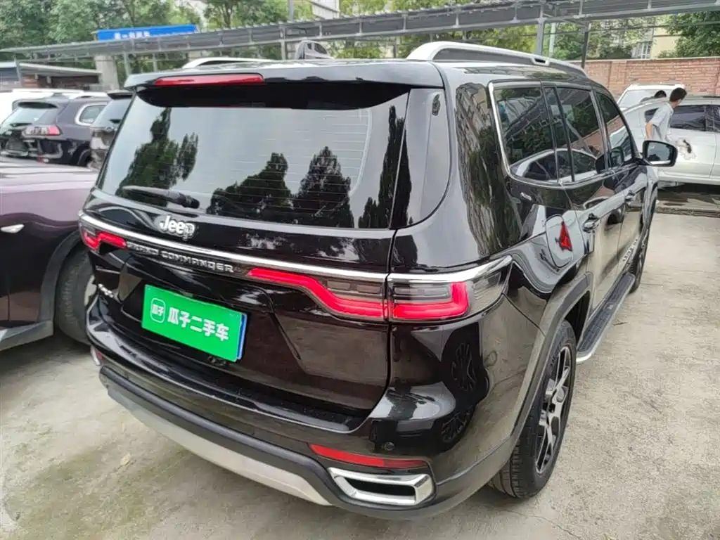 JEEP GRAND COMMANDER