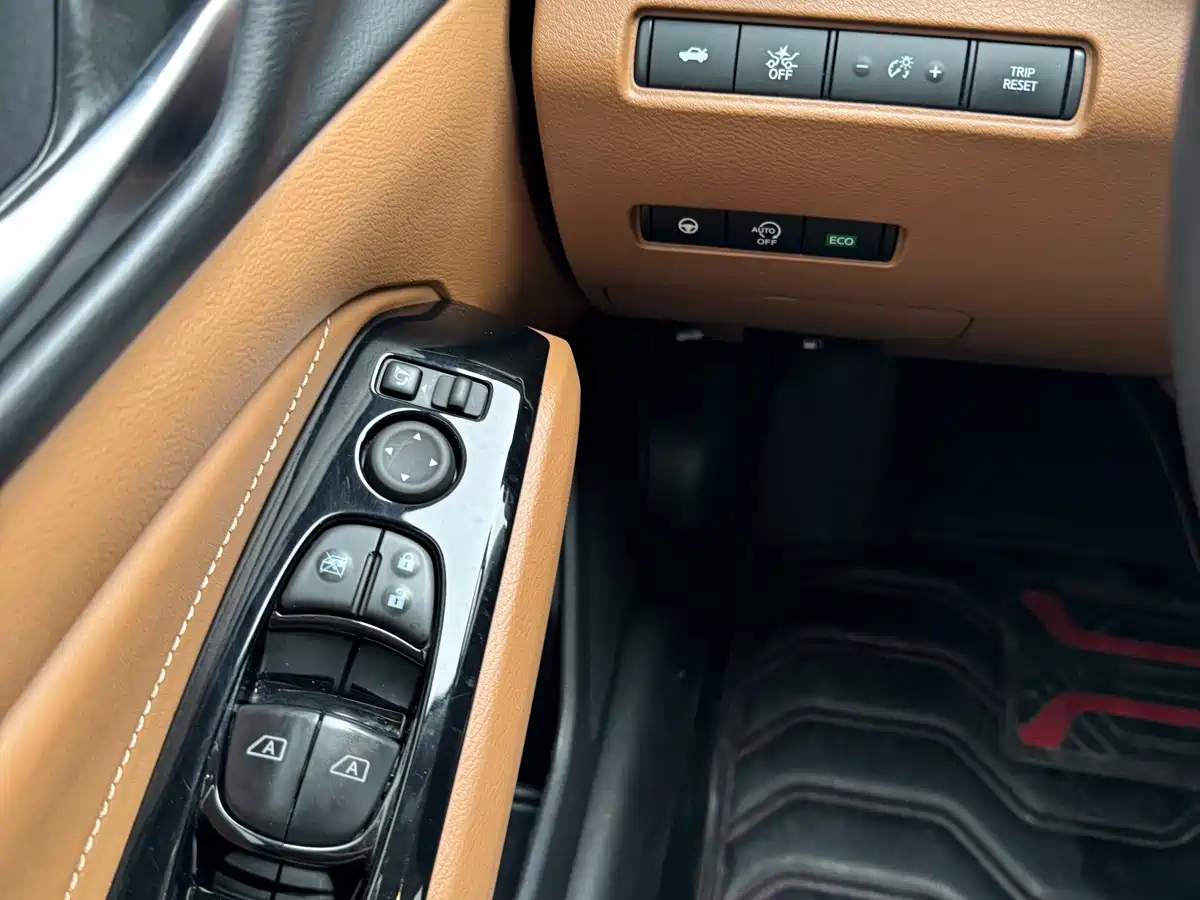 Nissan Teana 2022 2.0L XL-Upr Premium Edition фото 10