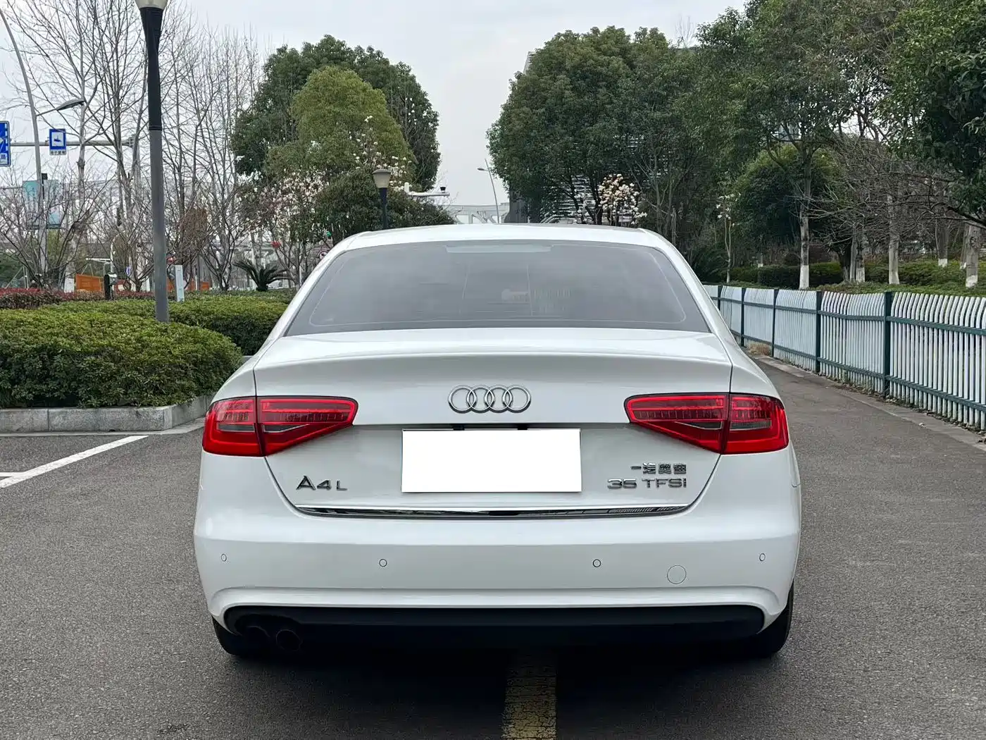 Audi A4L 2013 35 TFSI Automatic Comfort фото 8