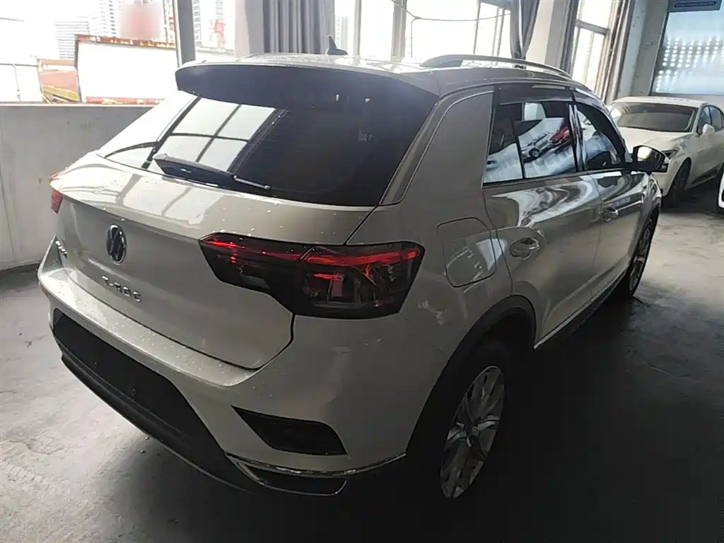VOLKSWAGEN T-ROC EXPLORING SONGS