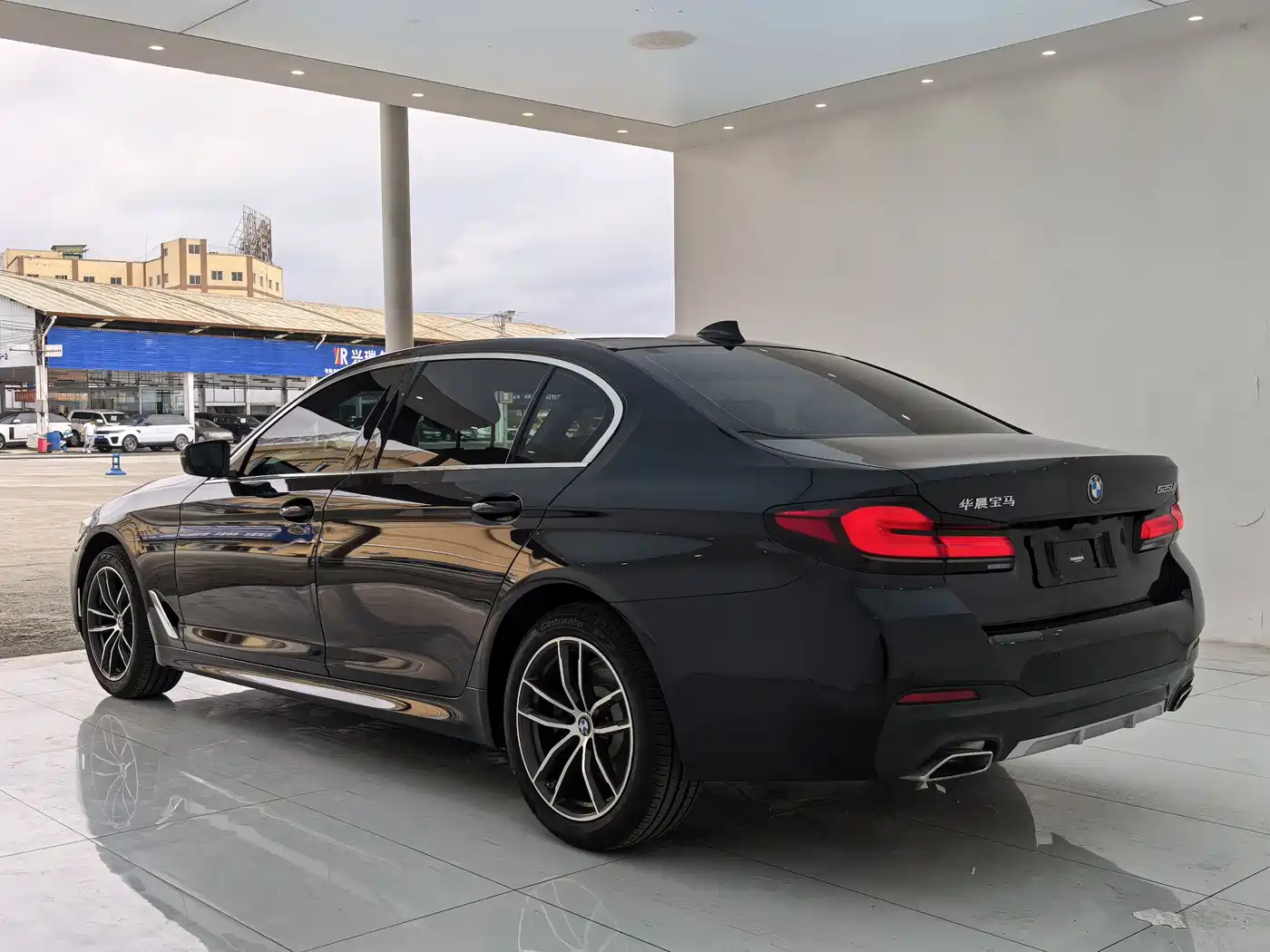 BMW 5 Series 2022 525Li M Sport Package фото 15