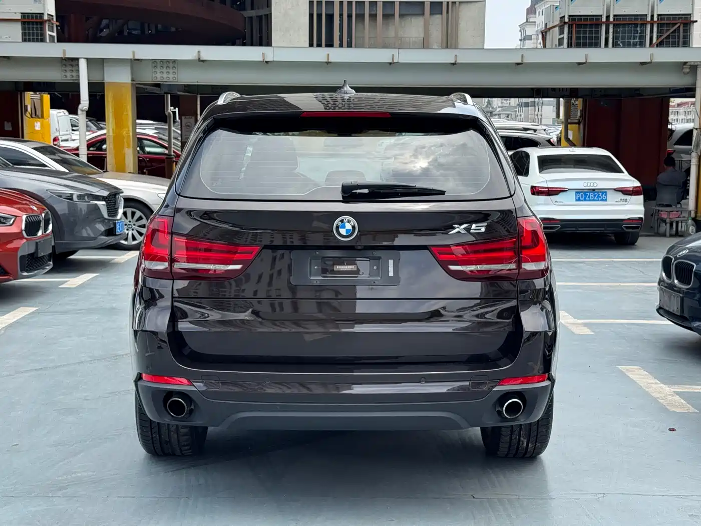 BMW X5 (Import) 2014 xDrive35i Leading фото 4