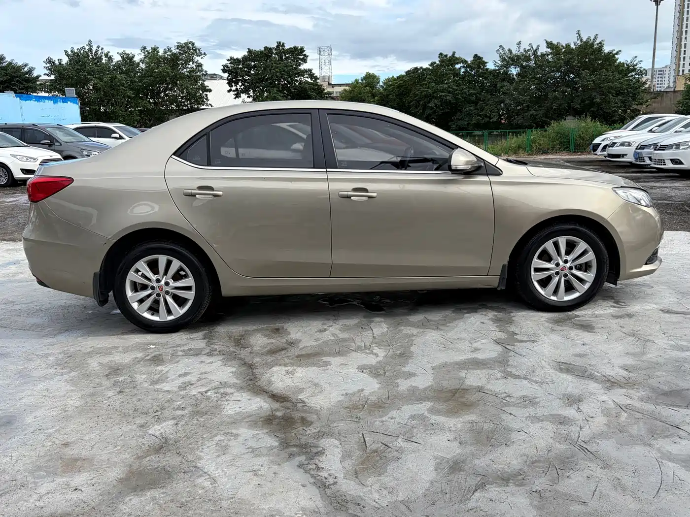 Roewe 360 2016 2015 1.5L Automatic Luxury