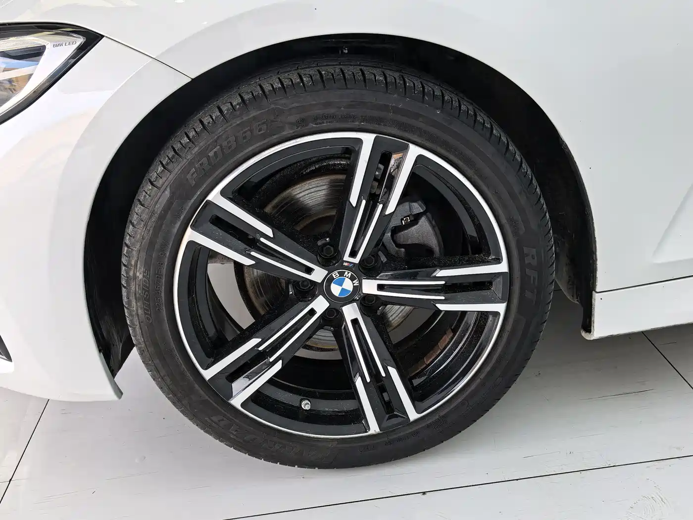 BMW 3-SERIES