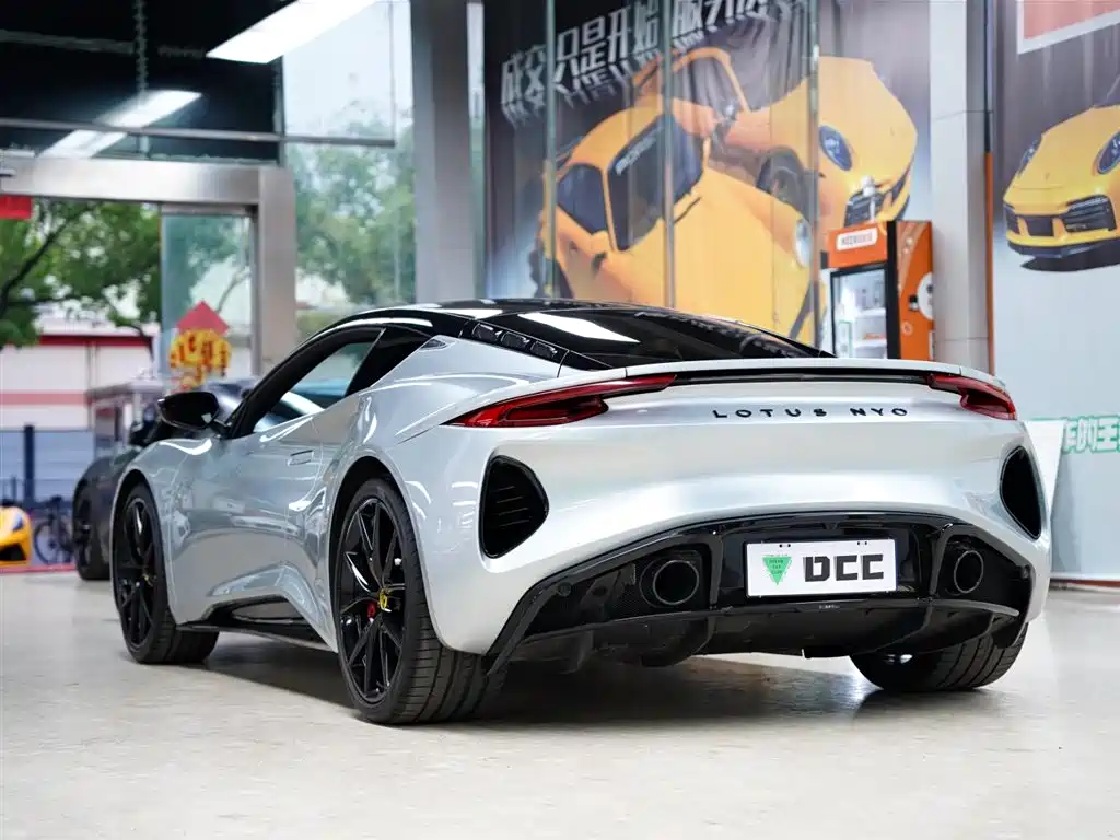 Lotus Cars EMIRA 2021 2.0T DCT First Edition фото 2