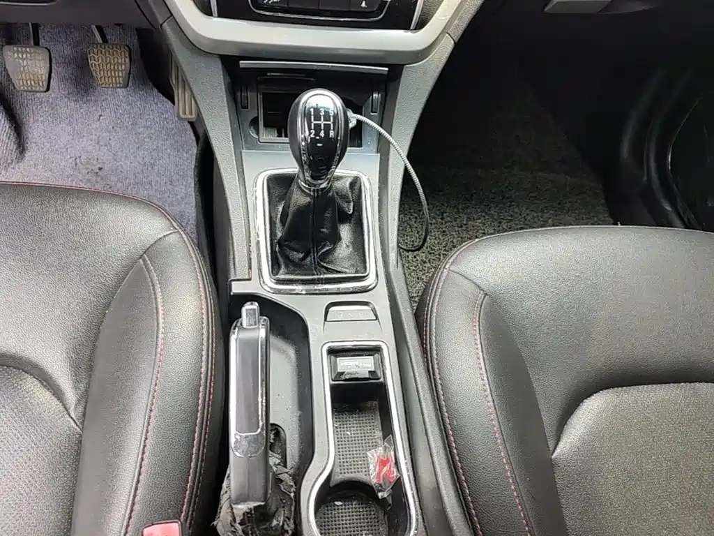 Geely Emgrand 2015 2015 Sedan 1.5L Manual Upward Edition