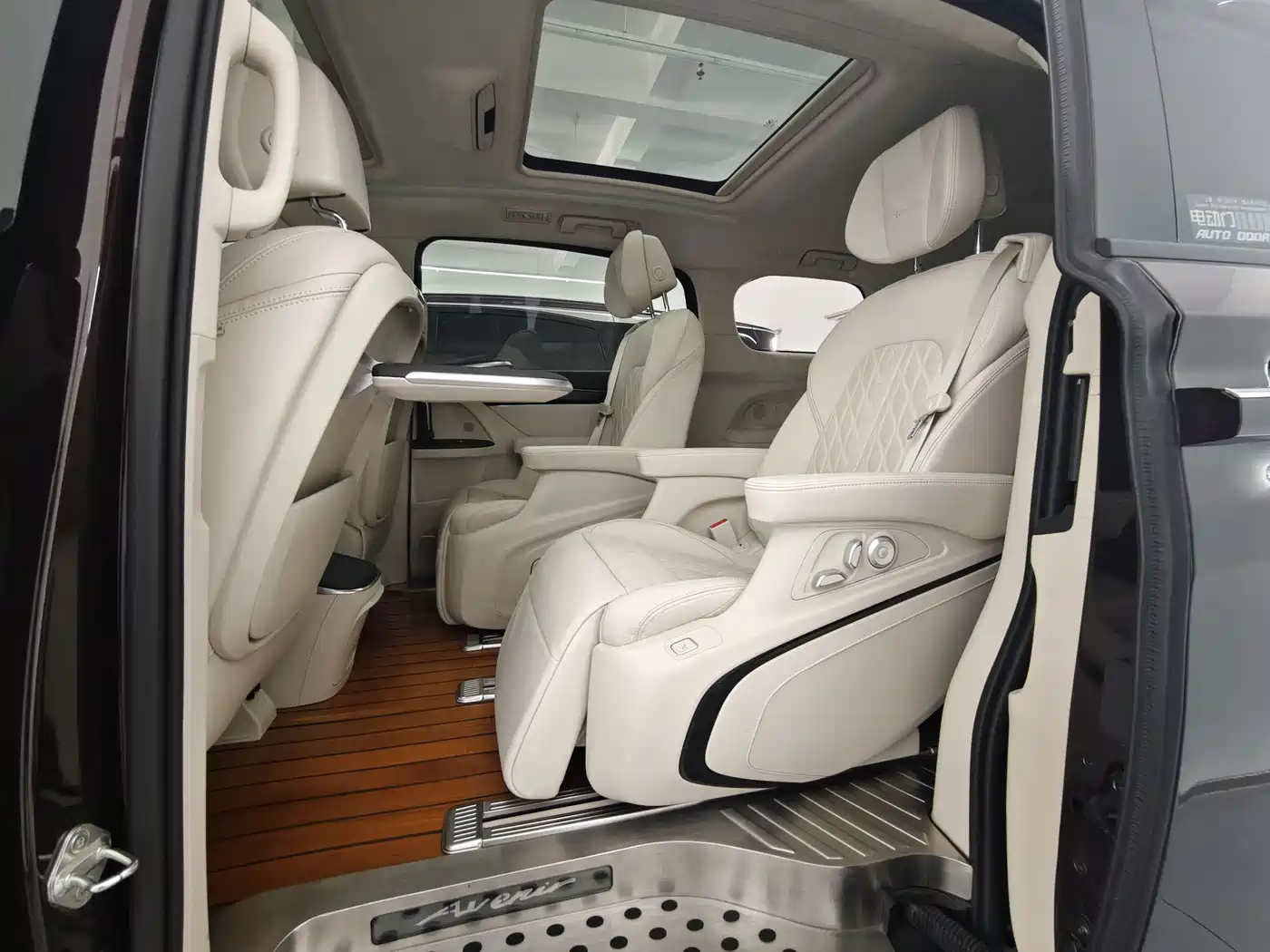 Фото 14 - Buick GL8