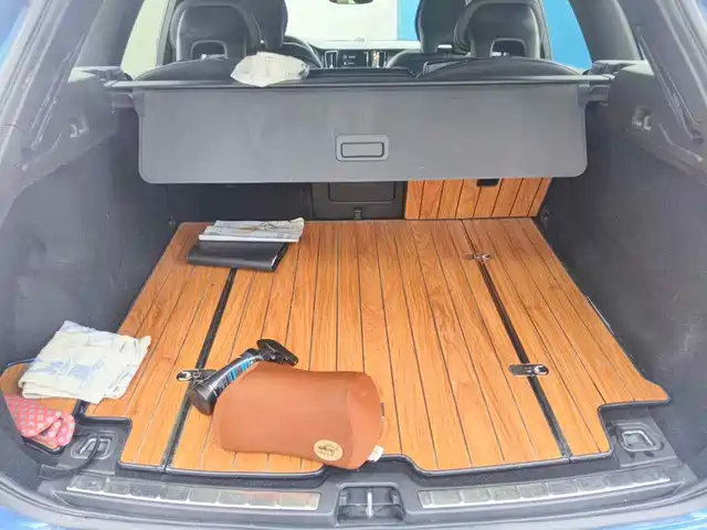 Volvo XC60 2019 T5 AWD Zhi Yuan Sport Edition China V — фото 5