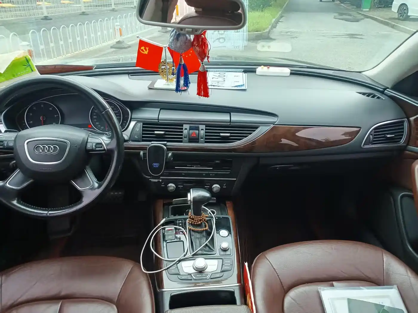 Фото 3 - Audi A6L