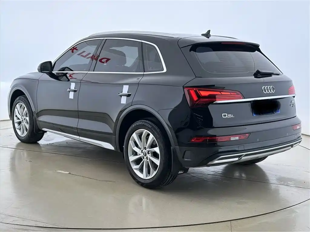 Audi Q5L 2024 Model 40 TFSI Luxury Elegance фото 22