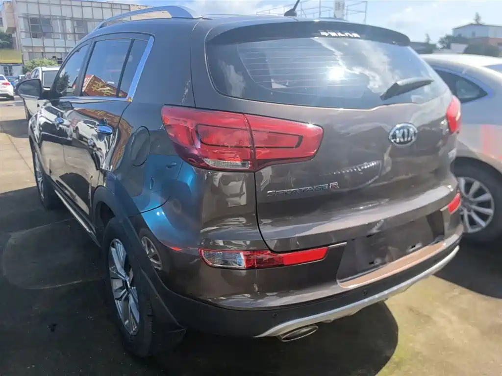Kia Sportage 2016 2.0L Automatic 2WD GLS фото 5