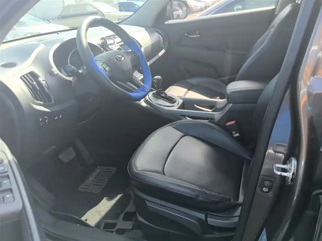 Kia Sportage 2016 2.0L Automatic 2WD GLS фото 15