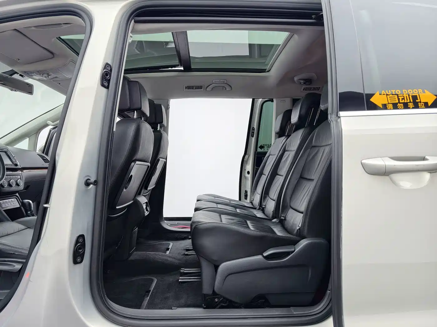 Фото 11 - Volkswagen Sharan