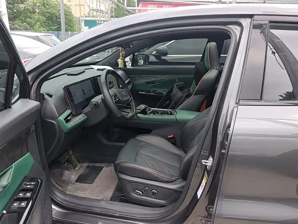 CHANGAN UNI-T