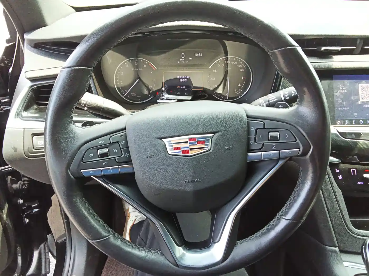 Фото 7 - Cadillac XT6