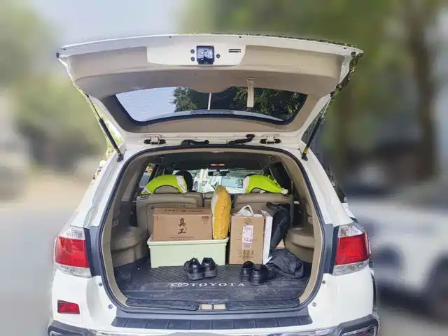 Toyota Highlander 2012 2.7L 2WD 5-seater Elite Edition — фото 5