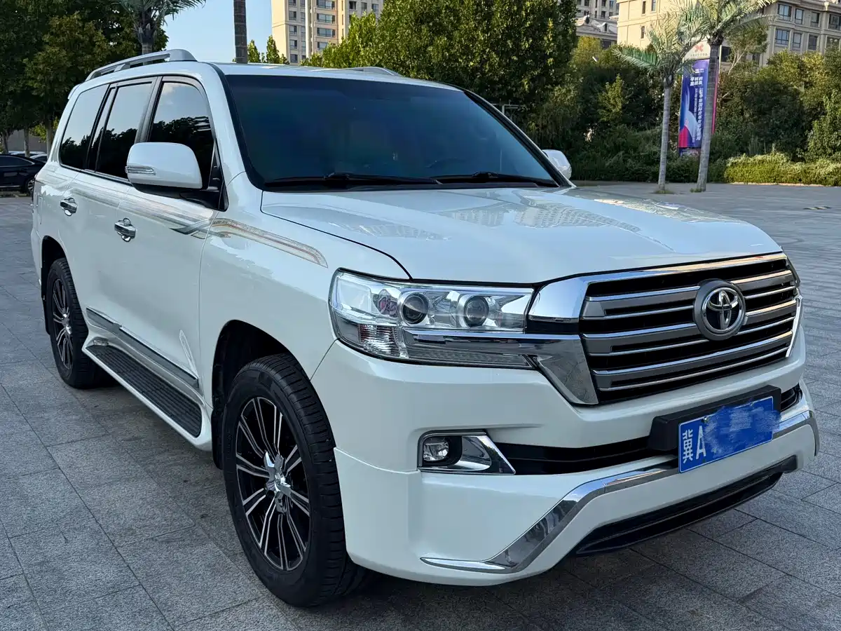 Toyota Land Cruiser (Import) 2019